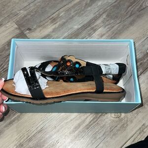 Bernal sandals